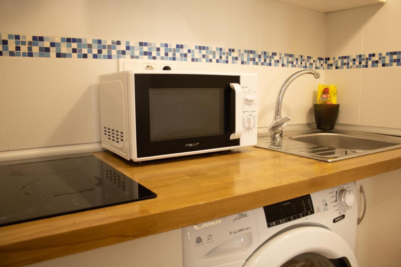 Malaguena Salerosa "Apartamento - Estudio Con Terraza" En Casa Tipica De 1 A 4 Dormitorios Málaga Exteriör bild