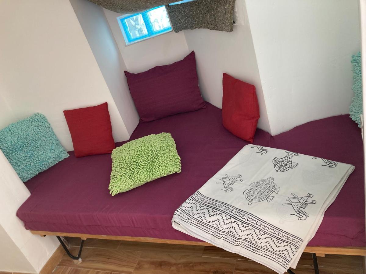 Malaguena Salerosa "Apartamento - Estudio Con Terraza" En Casa Tipica De 1 A 4 Dormitorios Málaga Exteriör bild