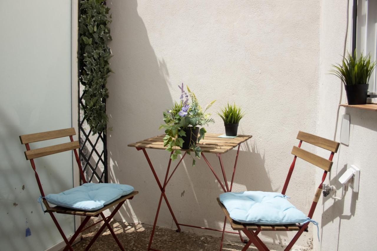Malaguena Salerosa "Apartamento - Estudio Con Terraza" En Casa Tipica De 1 A 4 Dormitorios Málaga Exteriör bild