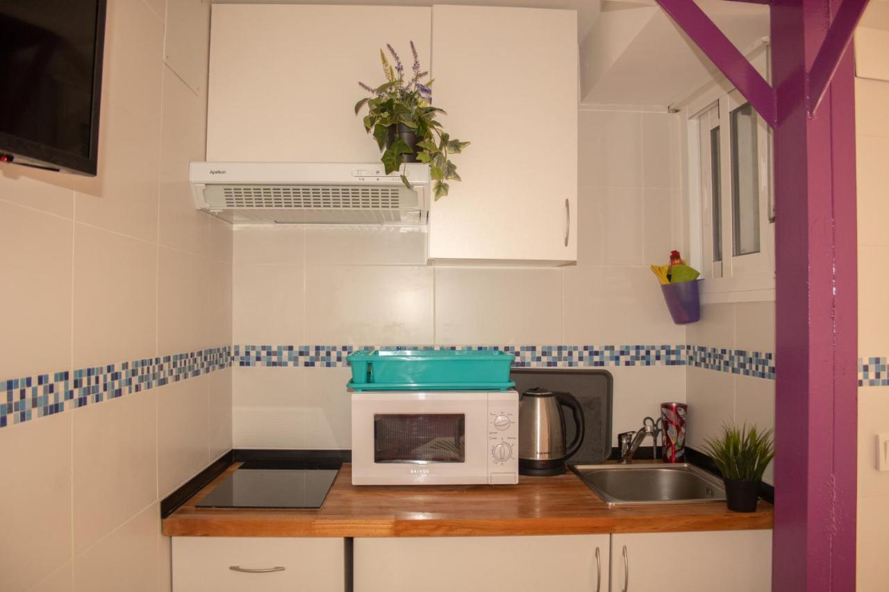 Malaguena Salerosa "Apartamento - Estudio Con Terraza" En Casa Tipica De 1 A 4 Dormitorios Málaga Exteriör bild
