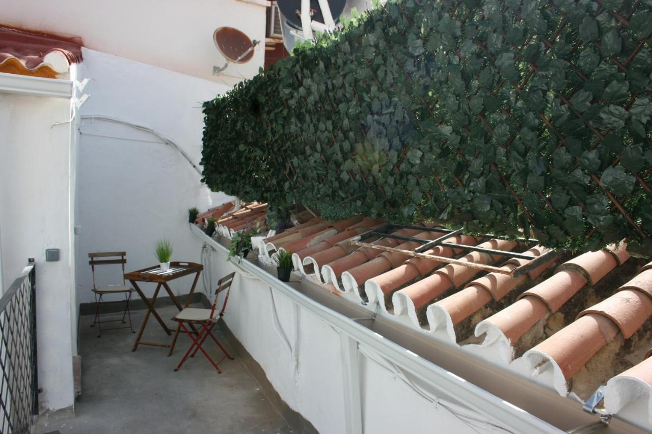 Malaguena Salerosa "Apartamento - Estudio Con Terraza" En Casa Tipica De 1 A 4 Dormitorios Málaga Exteriör bild
