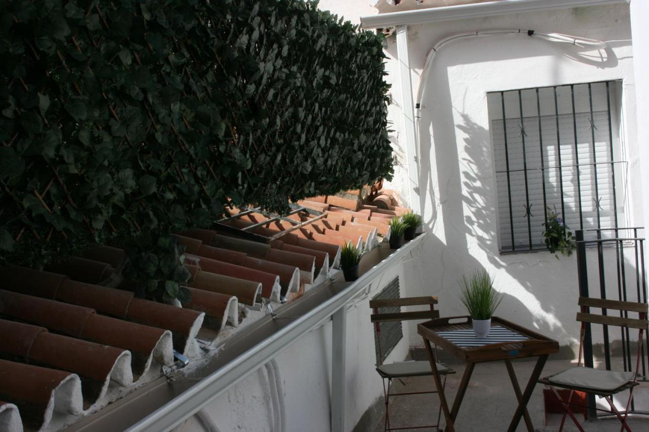 Malaguena Salerosa "Apartamento - Estudio Con Terraza" En Casa Tipica De 1 A 4 Dormitorios Málaga Exteriör bild