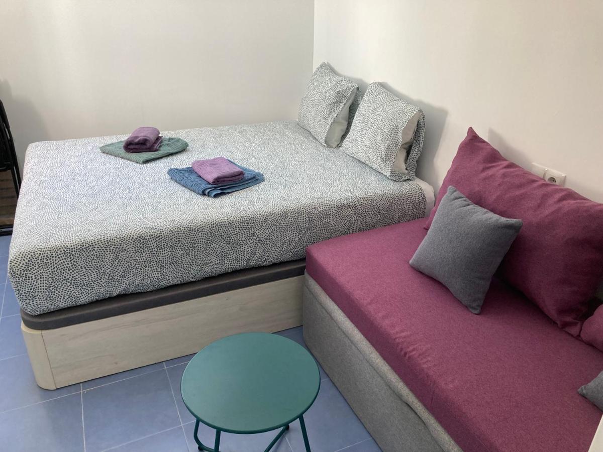Malaguena Salerosa "Apartamento - Estudio Con Terraza" En Casa Tipica De 1 A 4 Dormitorios Málaga Exteriör bild